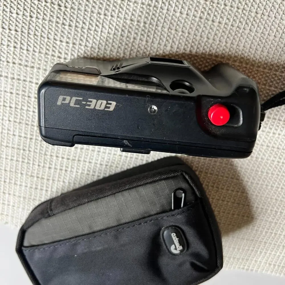 Retro Pentax PC-303 Auto Focus AF 35mm Point and Shoot Film Camera Flash Lowepro